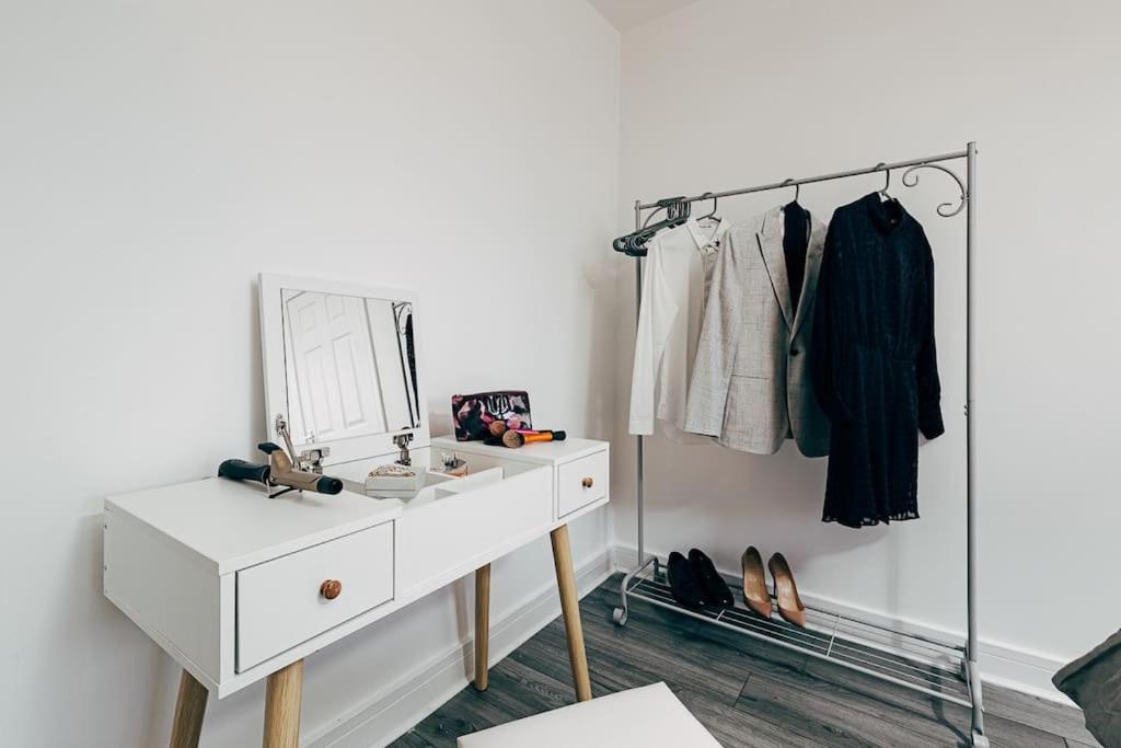 Park & Relax In 1Bd Central Liverpool Home Екстериор снимка
