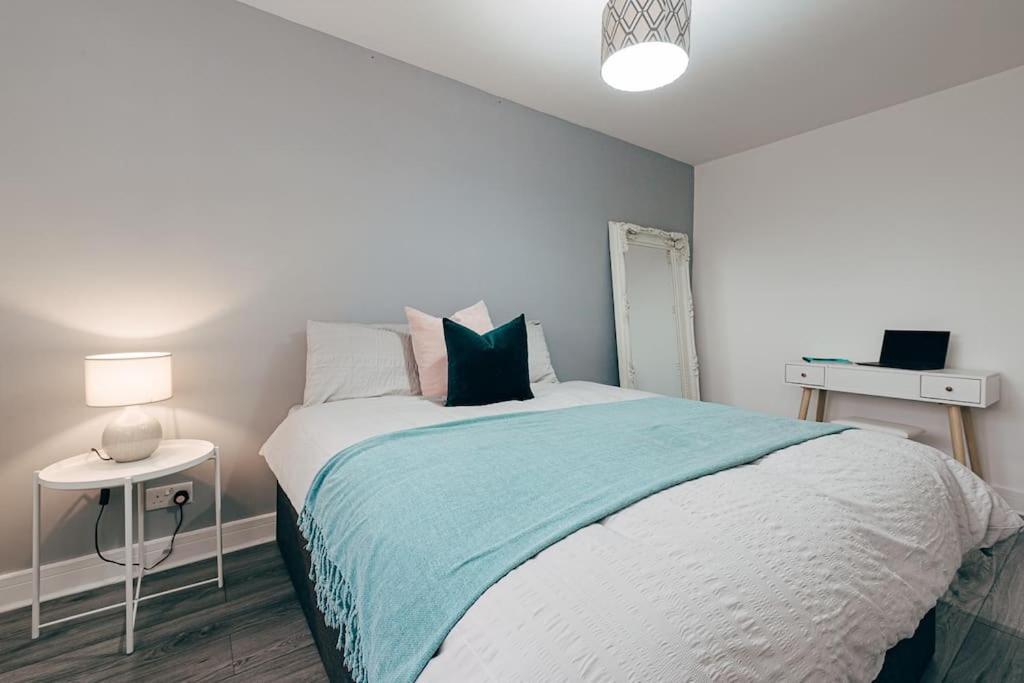 Park & Relax In 1Bd Central Liverpool Home Екстериор снимка